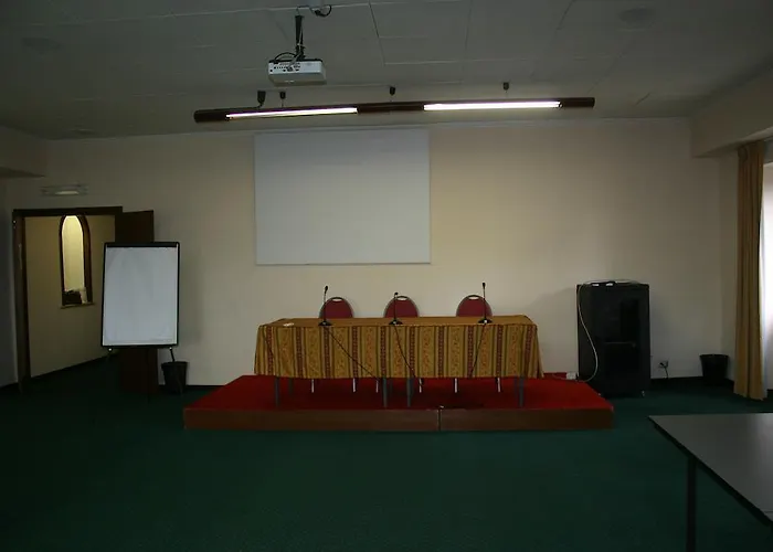 Regal Park Hotel 4*