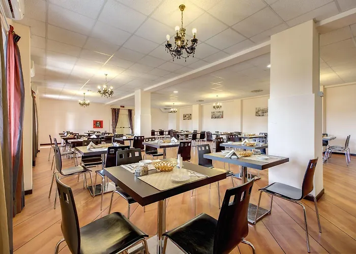 Regal Park Hotel